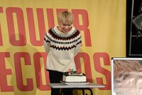 ケーキの登場に喜ぶ藤原樹。