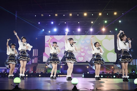 超ときめき♡宣伝部「行くぜ！超ときめき♡宣伝部 in 幕張メッセ！～星をめざして～」の様子。（写真提供：エイベックス）