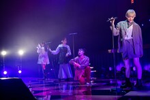 「私立恵比寿中学 柏木ひなたプロデュース企画『35710～わたしたち10年選手～』」の様子。