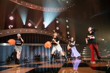 「私立恵比寿中学 柏木ひなたプロデュース企画『35710～わたしたち10年選手～』」の様子。