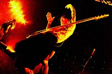 上ちゃん（4弦 / マキシマム ザ ホルモン）（撮影：浜野カズシ）