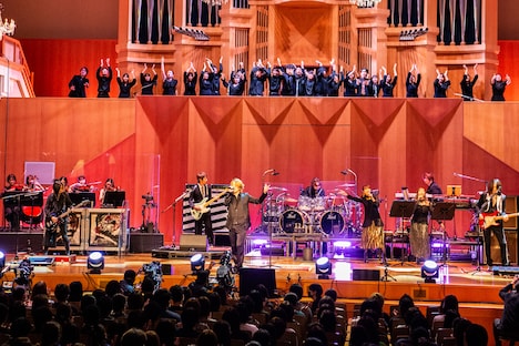 「GLAY Anthology presents -UNITY ROOTS & FAMILY,AWAY 2022-」静岡・アクトシティ浜松 中ホール公演の様子。（撮影：岡田裕介）