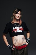 「BADASSVIBES presents TOKYO KIDS」オフィシャルグッズルック写真
