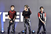 左からSUNGHOON、NI-KI、SUNOO。