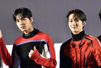 左からHEESEUNG、JUNGWON。