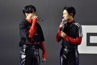 左からJAKE、JAY。