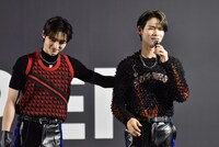 左からSUNGHOON、NI-KI。