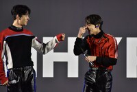 左からHEESEUNG、JUNGWON。