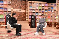 左から大泉洋、藤井フミヤ。（写真提供：NHK）