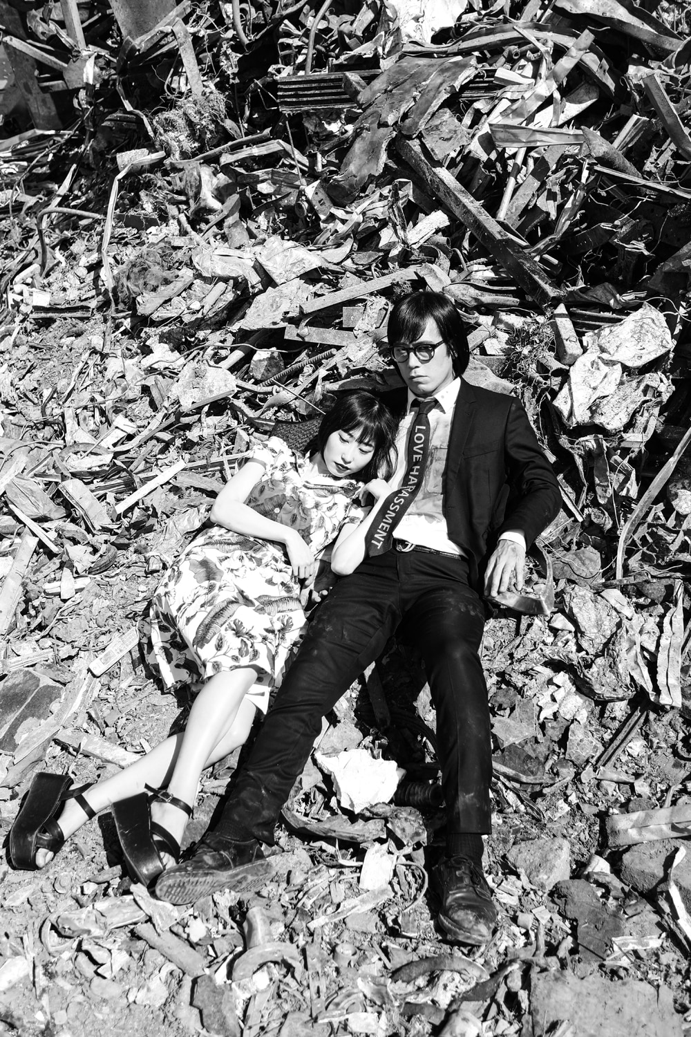 松永天馬、ソロアルバムから全編モノクロの「不惑惑惑」MV公開