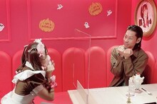 「呂布カルマとメイドたち」より。(c)メ～テレ