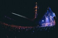 「菅田将暉 LIVE TOUR 2022 “クワイエットジャーニー”」初日公演の様子。（撮影：渡邉一生）