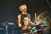 WANI（Dr）（撮影：堅田ひとみ）