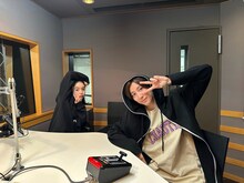 左から藤原さくら、京本大我（SixTONES）。