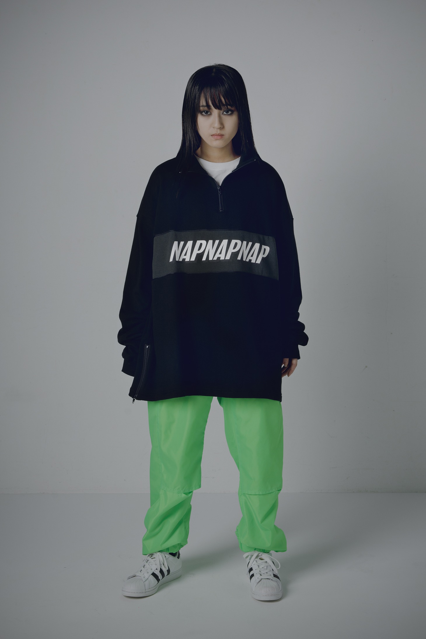 「NEGLECT ADULT PATiENTS 2023 SPRiNG SUMMER PARKLiFE COLLECTiON LOOKBOOK」より。