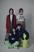 「NEGLECT ADULT PATiENTS 2023 SPRiNG SUMMER PARKLiFE COLLECTiON LOOKBOOK」より。