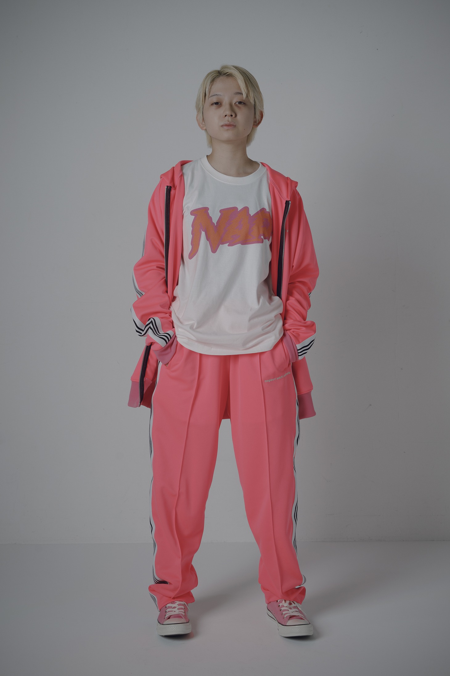 「NEGLECT ADULT PATiENTS 2023 SPRiNG SUMMER PARKLiFE COLLECTiON LOOKBOOK」より。
