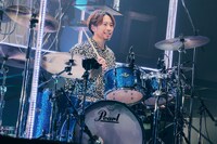 伊地知潔（ASIAN KUNG-FU GENERATION）（撮影：山川哲矢）