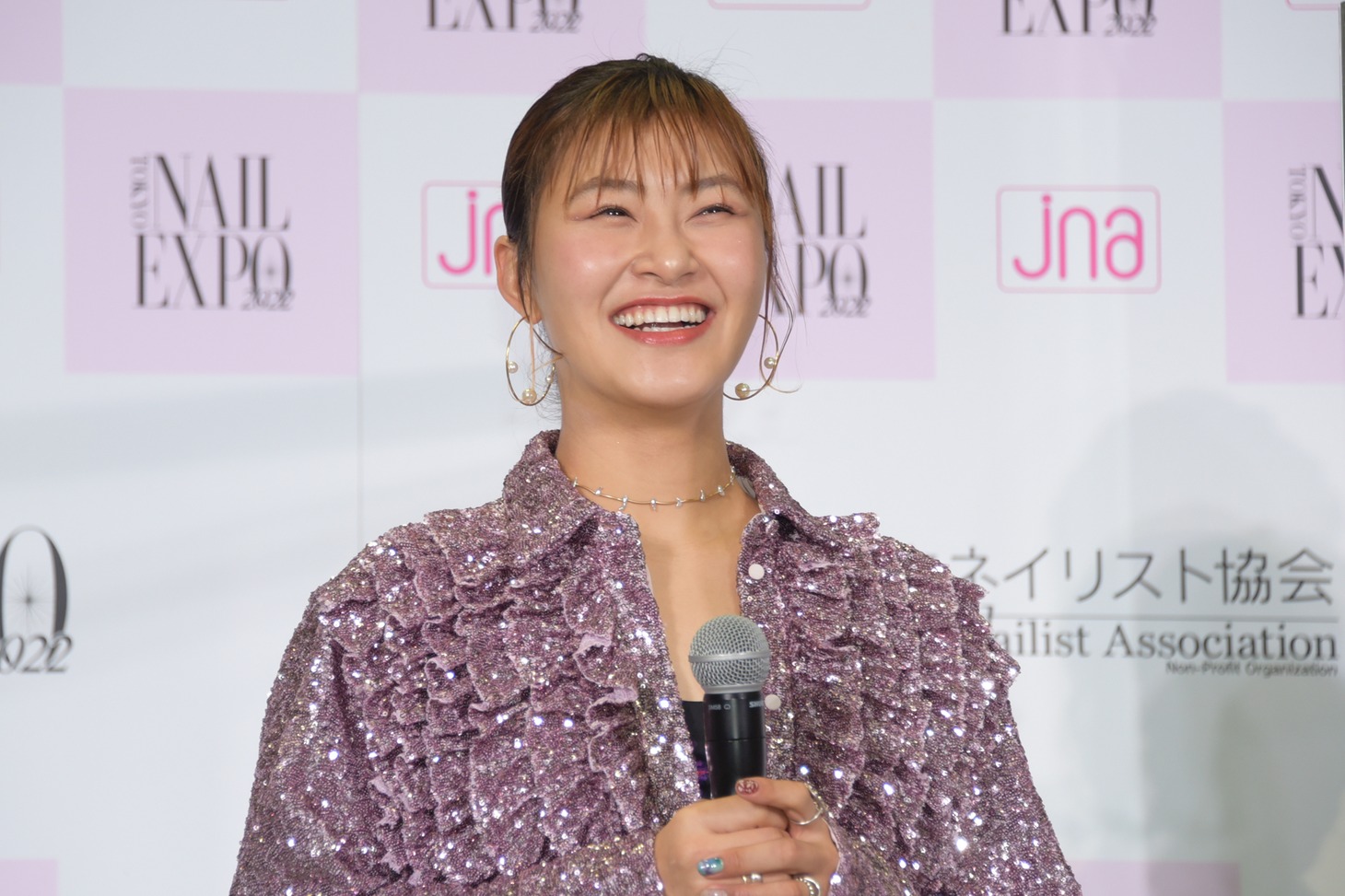 村上佳菜子