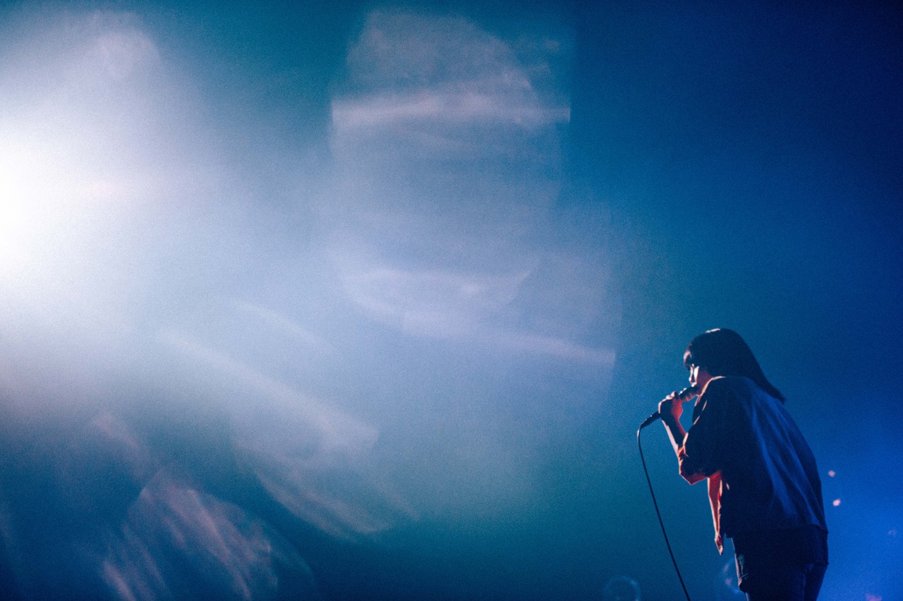 比喩根（Vo, G）（Photo by Kana Tarumi）