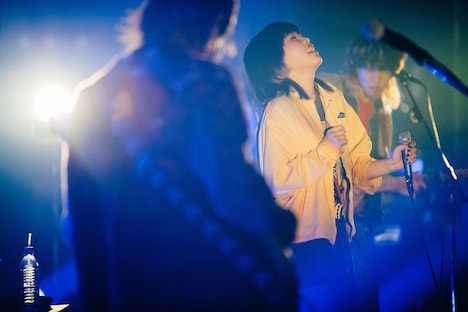 比喩根（Vo, G）（Photo by Kana Tarumi）