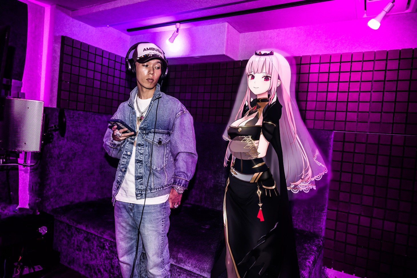 左からJP THE WAVY、Mori Calliope。