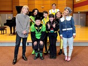 「天才てれびくん」小室哲哉の楽曲制作、RIEHATAによるダンスレッスンに密着したドキュメント放送