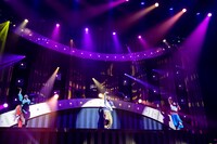 思う存分「チュパカブラ」をパフォーマンスする平成いそきんトリオ。