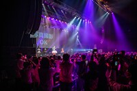 撮影タイム。中には本格的な一眼レフを持参したみれりーずも。