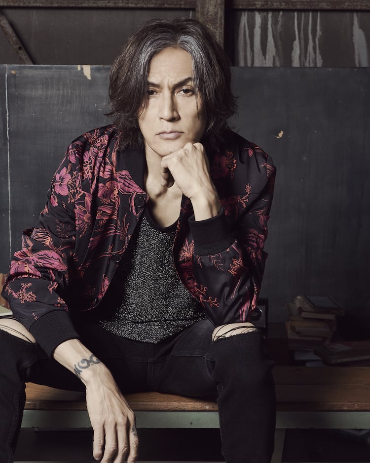 稲葉浩志が横浜アリーナで2daysワンマン開催決定 濃密な初の作品集発売も 音楽ナタリー