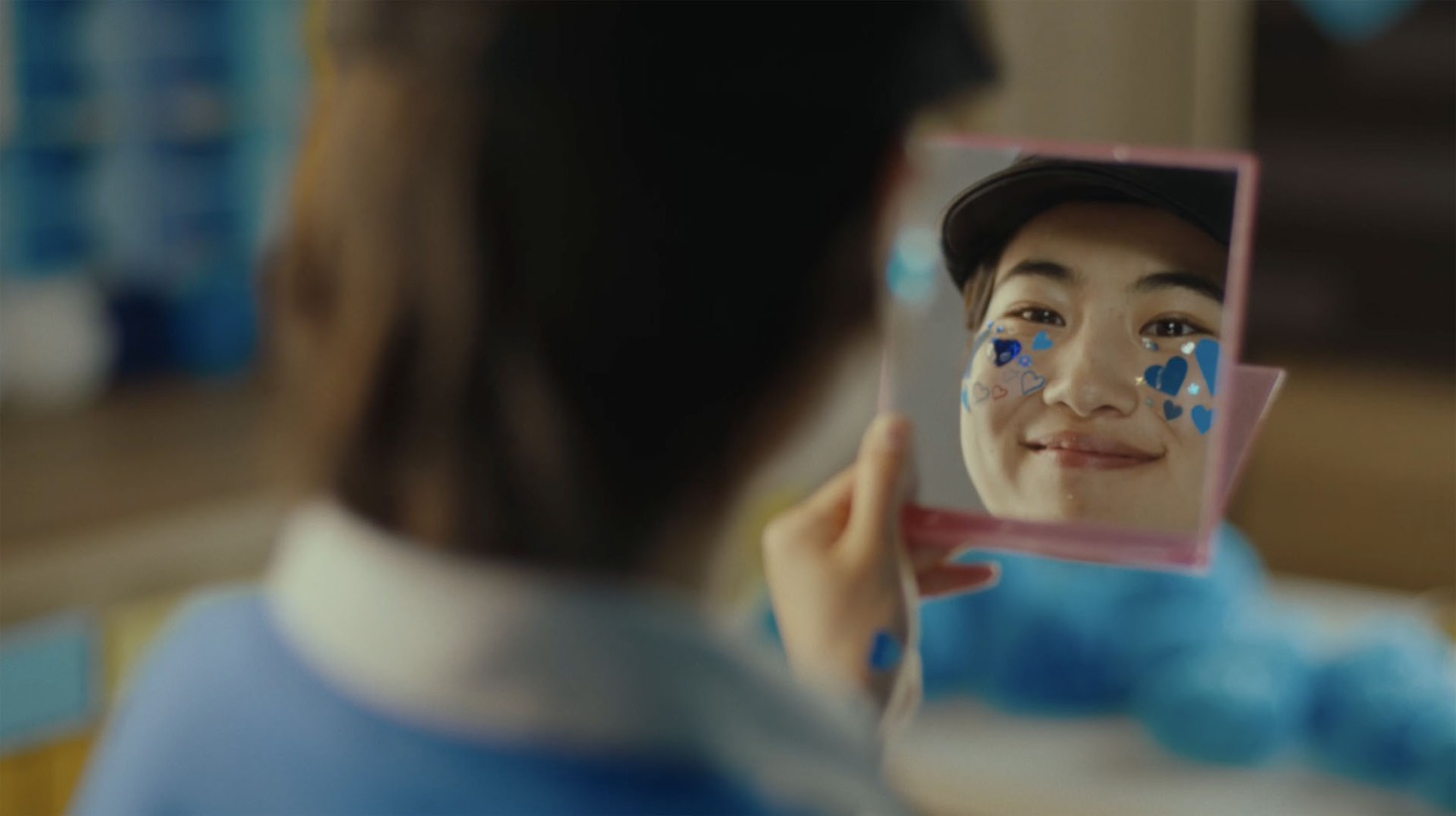 マクドナルド新CM「青いバルーン」編より。