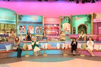 前列左からファーストサマーウイカ、いとうあさこ、指原莉乃、アンミカ、かなで（3時のヒロイン）、藤田ニコル、池田美優、若槻千夏、生見愛瑠。 (c)フジテレビ