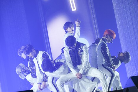 JO1のパフォーマンスの様子。（撮影：岸田哲平）