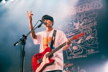 ムツムロアキラ（Vo, G / ハンブレッダーズ）（撮影：タマイシンゴ）