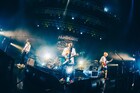 ハンブレッダーズ、対バンツアー最終日に“デカ箱”ZeppでBLUE ENCOUNTと熱演