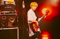 でらし（B, Cho / ハンブレッダーズ）（撮影：タマイシンゴ）