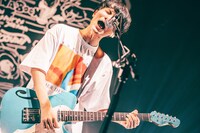 ムツムロアキラ（Vo, G / ハンブレッダーズ）（撮影：タマイシンゴ）