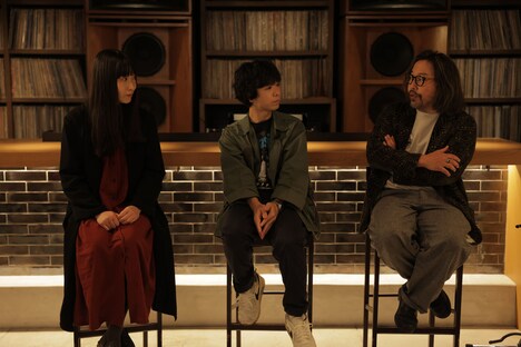 左から寺尾紗穂、オカモトコウキ（OKAMOTO'S）、曽我部恵一（サニーデイ・サービス）。