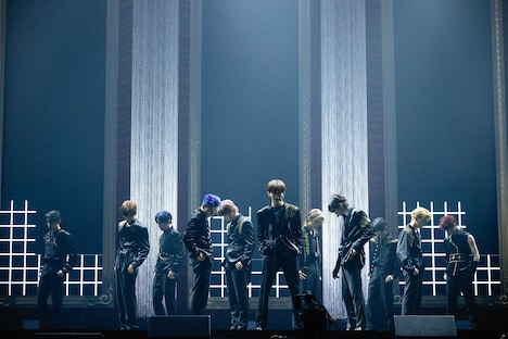 INI（撮影：上山陽介）