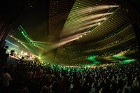 「中村佳穂 TOUR ✌ NIA・near ✌」フェスティバルホール公演の様子。（撮影：井上嘉和）