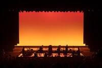 「中村佳穂 TOUR ✌ NIA・near ✌」フェスティバルホール公演の様子。（撮影：井上嘉和）