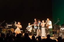 「中村佳穂 TOUR ✌ NIA・near ✌」フェスティバルホール公演の様子。（撮影：井上嘉和）