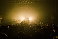 「オープン・バーン」11月2日公演より。（Photo by Yukitaka Amemiya）