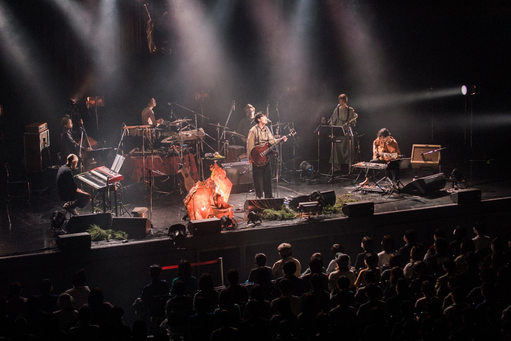 「オープン・バーン」11月2日公演より。（Photo by Yukitaka Amemiya）