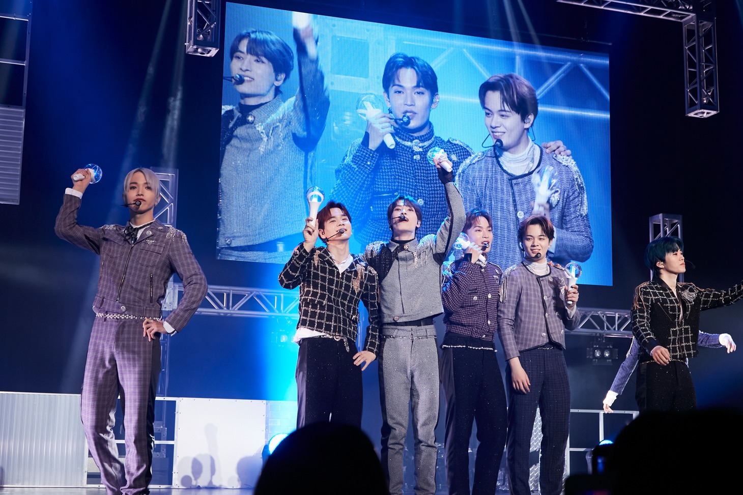 JO1(c)LAPONE ENTERTAINMENT