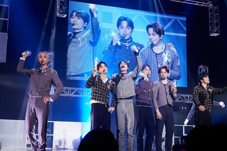 JO1(c)LAPONE ENTERTAINMENT