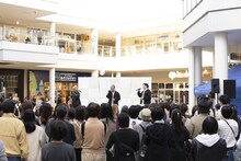 all at once「プレイメーカー feat.大野雄大（from Da-iCE）」のCDリリースイベントの様子。