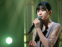 「新・乃木坂スター誕生！ 第1巻」より。(c)「新・乃木坂スター誕生！」製作委員会