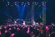 麻倉もも「LAWSON presents 麻倉もも Live Tour 2022 “Piacere!”」東京・中野サンプラザホール公演の様子。(撮影:大庭元)