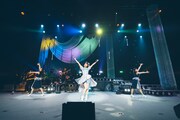 麻倉もも「LAWSON presents 麻倉もも Live Tour 2022 “Piacere!”」東京・中野サンプラザホール公演の様子。(撮影:大庭元)